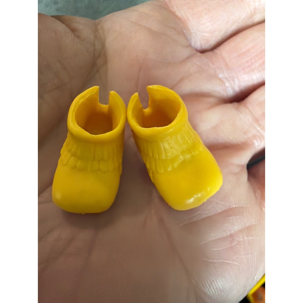 Barbie Chelsea Doll Yellow Fringe‎ Shoes Daisy Friend Sister Clothing Accessory